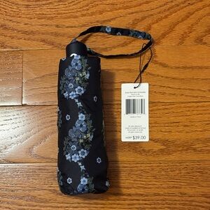NEW Vera Bradley Essential Mini Automatic Umbrella Paisley Rain Tonal Blue Green